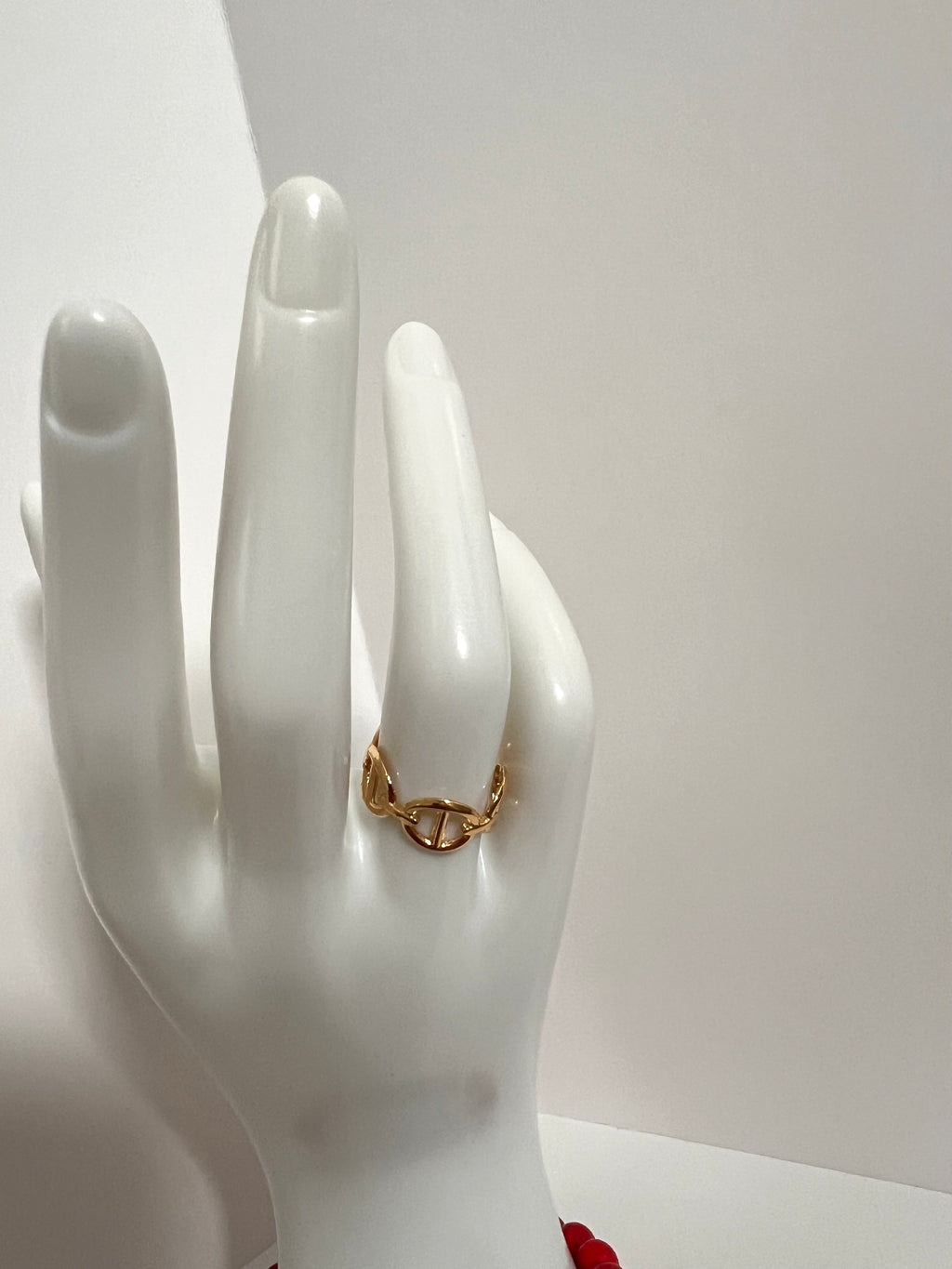 Modern Link Ring