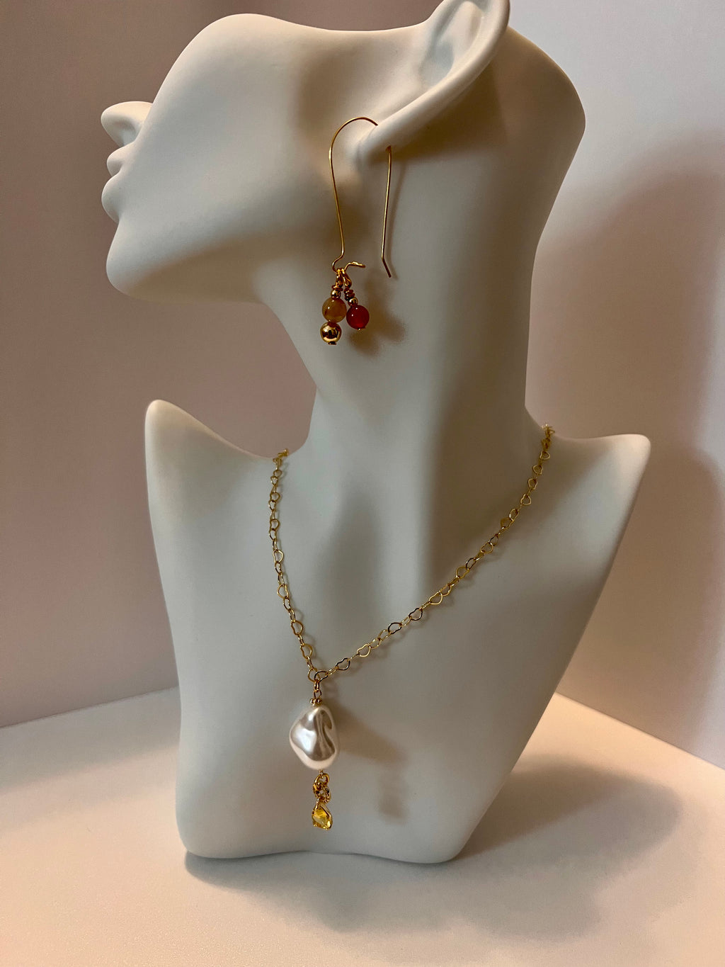 Perfectly Imperfect Peal/Heart Necklace