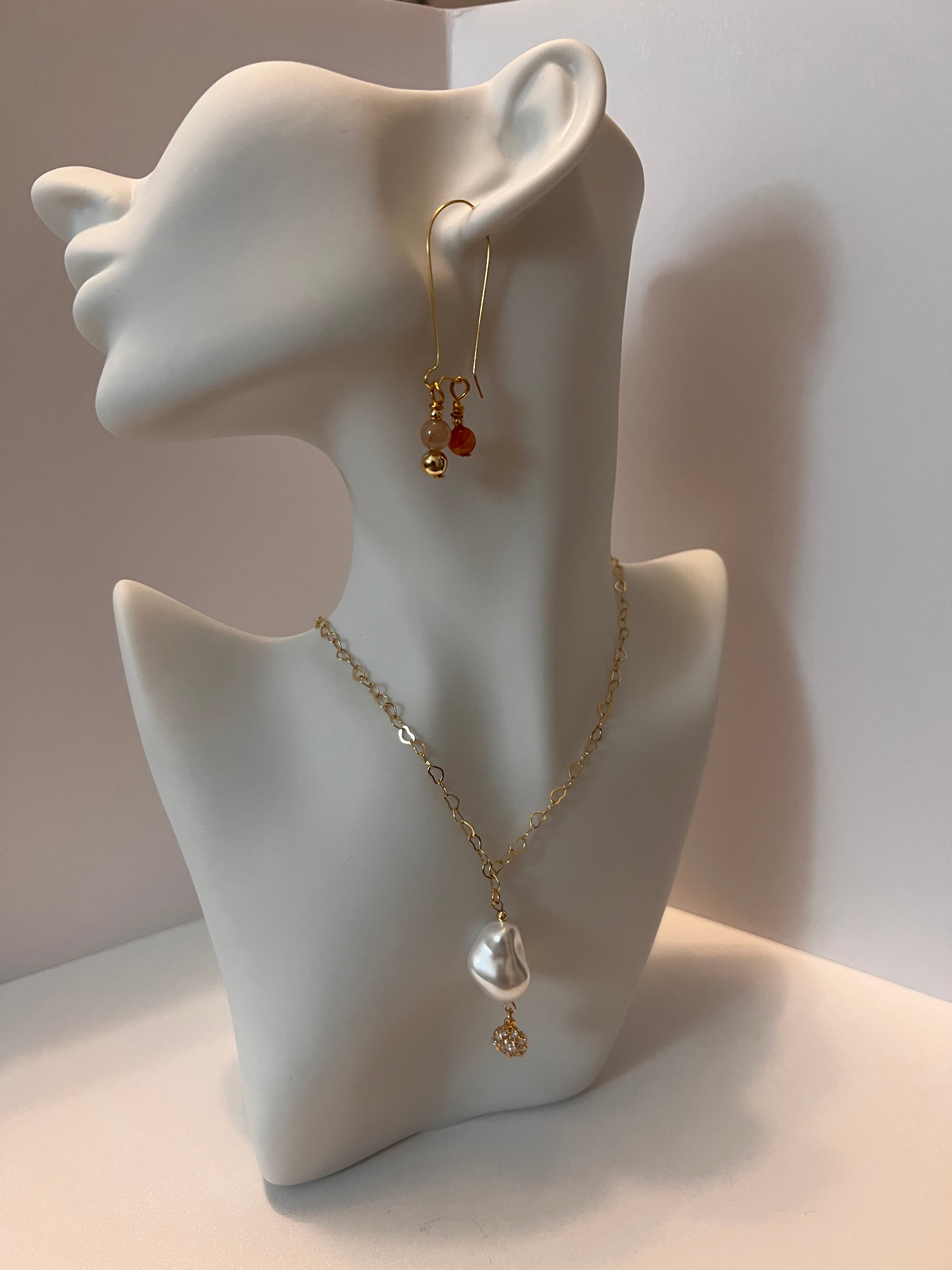 Perfectly Imperfect Peal/Heart Necklace
