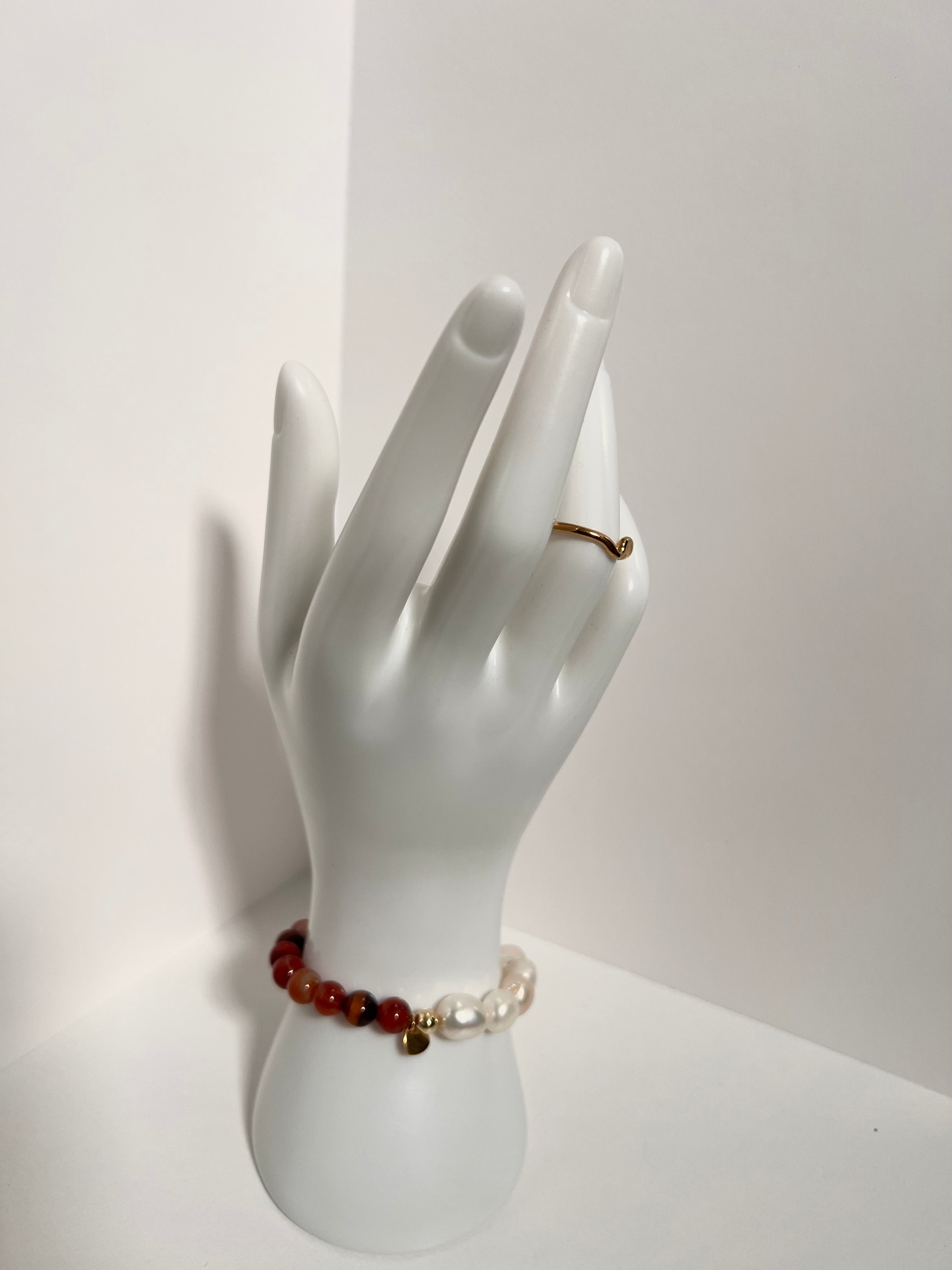 A touch of autumn pearly elegance.
